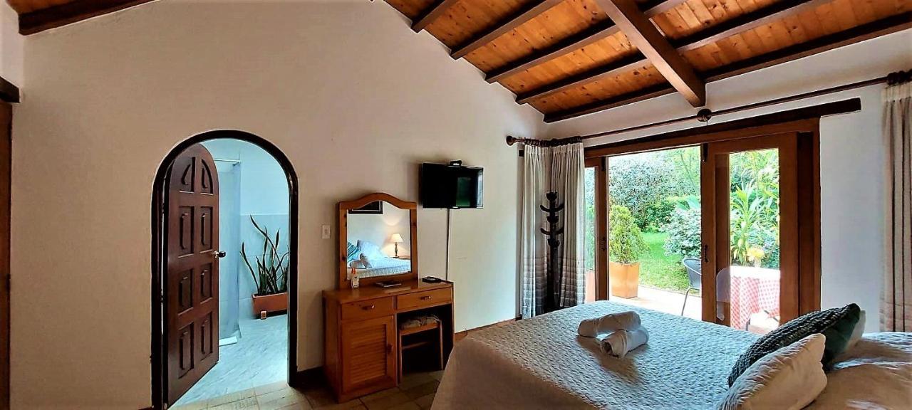 Bed and Breakfast Hacienda El Pinar Del Viento Вілья-де-Лейва Екстер'єр фото