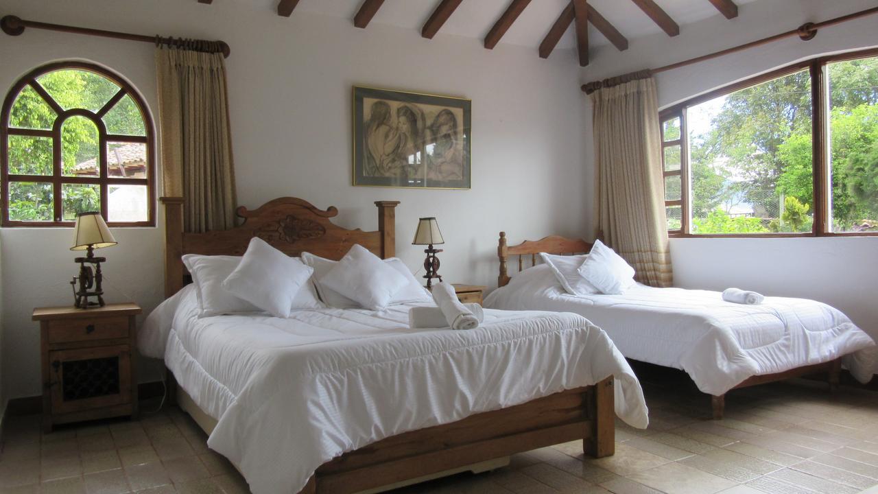 Bed and Breakfast Hacienda El Pinar Del Viento Вілья-де-Лейва Екстер'єр фото