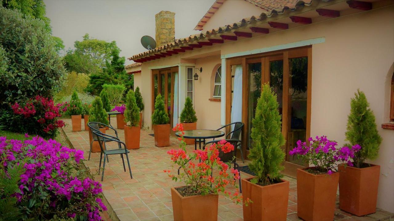 Bed and Breakfast Hacienda El Pinar Del Viento Вілья-де-Лейва Екстер'єр фото